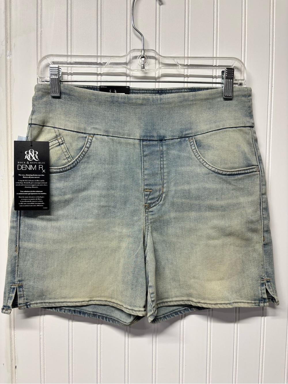 Rock & Republic Denim Fever Pull On Shorts Size 8 NWT